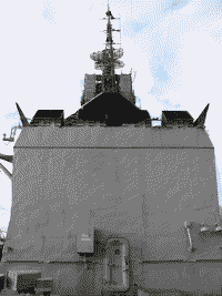 Сторожевой корабль "Неустрашимый" в Балтийске, 28 января 2008 года 10:18