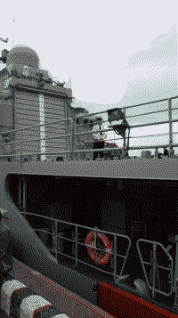 Сторожевой корабль "Ярослав Мудрый" на военно-морском салоне IMDS-2009 в Санкт-Петербурге, 27 июня 2009 года 14:12