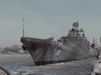 Сторожевой корабль "Ударный" в Балтийске в период испытаний, 6 января 2003 года 12:25