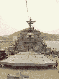 Большой десантный корабль "Калининград" в Картахене, Испания, 1-5 сентября 2004 года