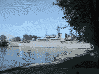 Большой десантный корабль "Калининград" в Балтийске, 25 сентября 2007 года 13:07
