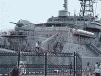 Большой десантный корабль "Цезарь Куников" в Новороссийске на День ВМФ, 27 июля 2008 года