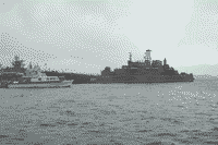 Большой десантный корабль "Кондопога" у причала в Североморске, 29 июля 2006 года 12:29