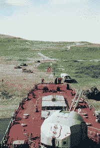 Большой десантный корабль "БДК-45" в губе Грязная, 1999 год