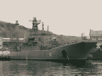 Большой десантный корабль "Новочеркасск" в Севастополе, 16 февраля 2007 года 09:12