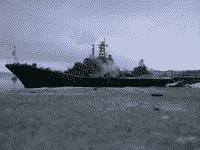 Большой десантный корабль "Александр Отраковский" в Североморске, 13 апреля 2006 года 17:07
