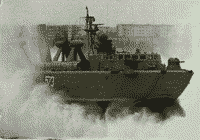 МДК-184 пр 1232.1 "Джейран"  в бухте Известковая Крымской ВМБ , середина 1980-х годов