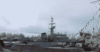 Морской тральщик пр. 02668 "Вице-адмирал Захарьин" и ледокол "Пурга" в Ломоносове, 23 февраля 2008 года 12:00