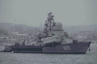 Малый ракетный корабль "Штиль" и катер "БУК-49" во время буксировки в Северной бухте Севастополя, 23 января 2008 года 15:52