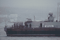 Малый ракетный корабль "Штиль" во время буксировки в Северной бухте Севастополя, 23 января 2008 года 15:54