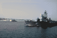 Малый ракетный корабль "Мираж" входит в Севастопольскую бухту, 22 августа 2008 года 08:42