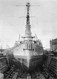 Линейный корабль "Андрей Первозванный" в сухом доке Кронштадта, 1910-е годы