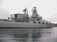 Ракетный крейсер "Москва" в Севастополе, 11 декабря 2004 года