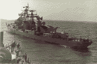 Большой противолодочный корабль "Комсомолец Украины" на учениях в Черном море, 1973-1976 годы