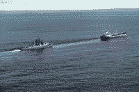 Большой противолодочный корабль "Строгий" и танкер "Город Ленина" в Индиском океане, октябрь 1985 года