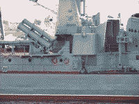 Большой противолодочный корабль "Сметливый" у Минной стенки в Севастополе, 1 ноября 2008 года 13:26