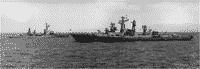 Большой противолодочный корабль "Красный Крым" и американский эсминец "Броунсон", середина 1970-х годов