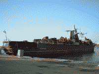 Большой противолодочный корабль "Очаков" на консервации в Троицкой бухте Севастополя, 24 октября 2008 года 16:09