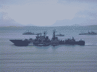 Большой противолодочный корабль "Адмирал Пантелеев" во день ВМФ, июль 2008 года