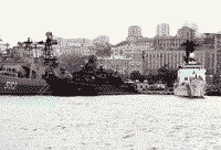 БПК "Адмирал Пантелеев", ПСКР "Орел" и американский корабль береговой охраны USCGC Chase во время визита во Владивосток, 23 сентября 1992 года