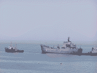 Буксировка большого десантного корабль "Орск" в Стрелецкую бухту Севастополя, 22 мая 2008 года 11:35
