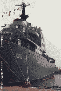 Большой десантный корабль "Илья Азаров" на отстое в Одессе, 1 августа 1997 года