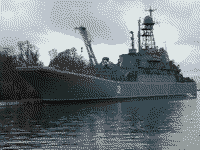 Большой десантный корабль "Королев" в Балтийске, 13 ноября 2006 года 12:50
