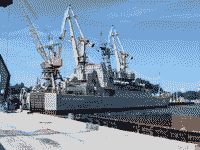 Большой десантный корабль "Константин Ольшанский" в Феодосии, 17 сентября 2007 года 10:47
