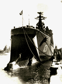 Большой десантный корабль "Иван Рогов" в Балтийске во время сдаточных испытаний, 1978 год
