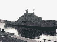 Большой десантный корабль "Митрофан Москаленко" в Североморске, 21 сентября 2008 года